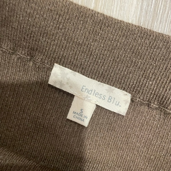 Brown Skirt Set - Picture 4 of 5